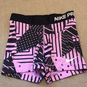 Women’s Nike pros!
